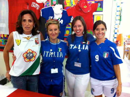 Una famiglia italiana ad Abu Dhabi Una famiglia italiana ad Abu Dhabi
